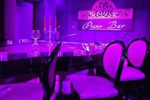 Purple Piano Bar Primoretz